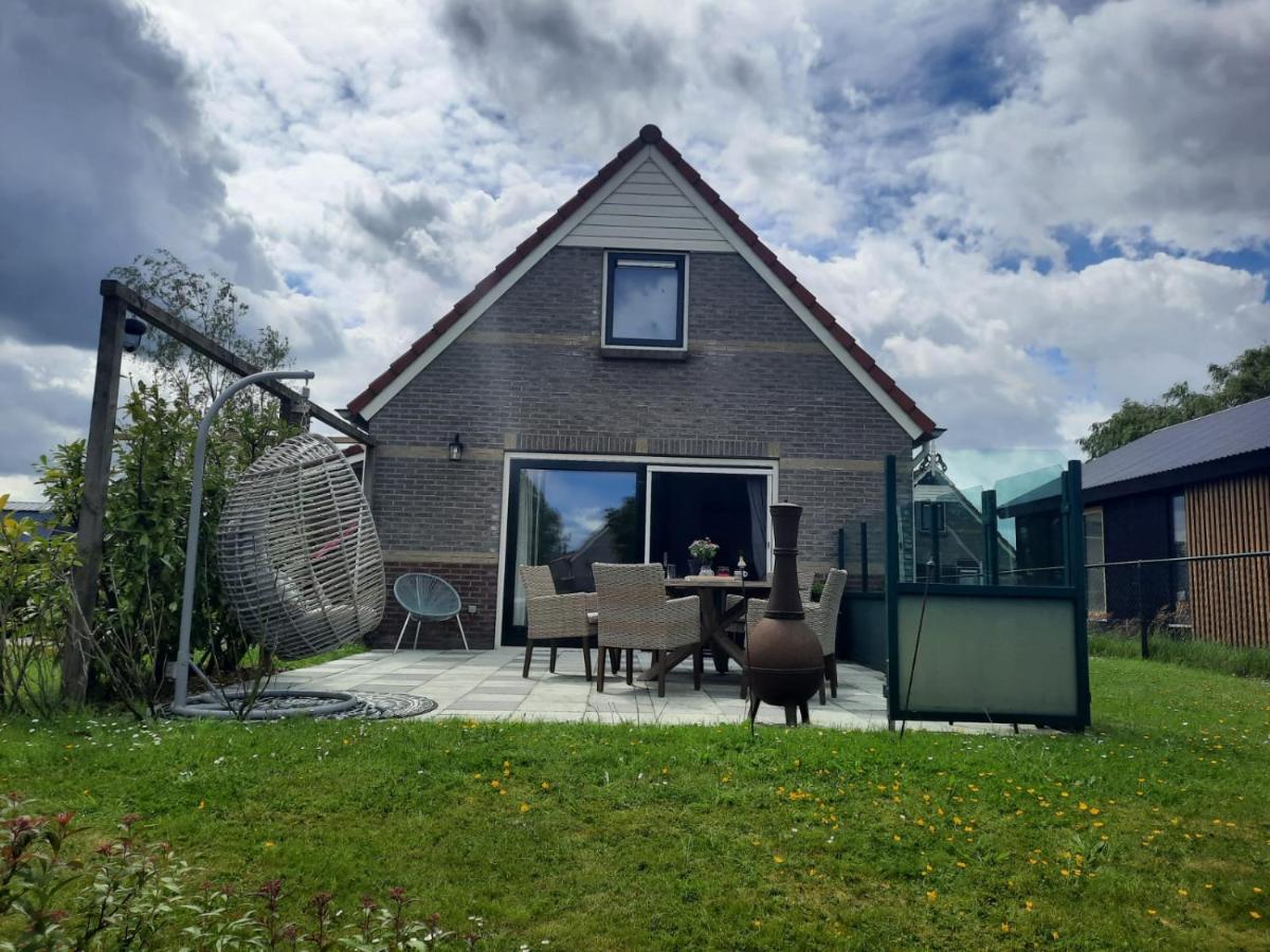 Waterhuis Friesland Oudwoude Bagian luar foto