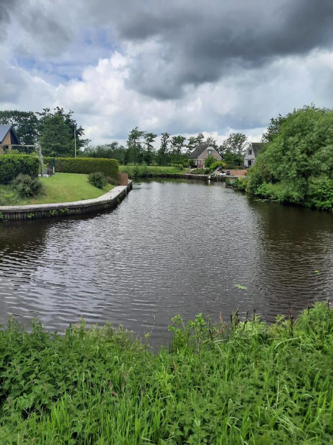 Waterhuis Friesland Oudwoude Bagian luar foto