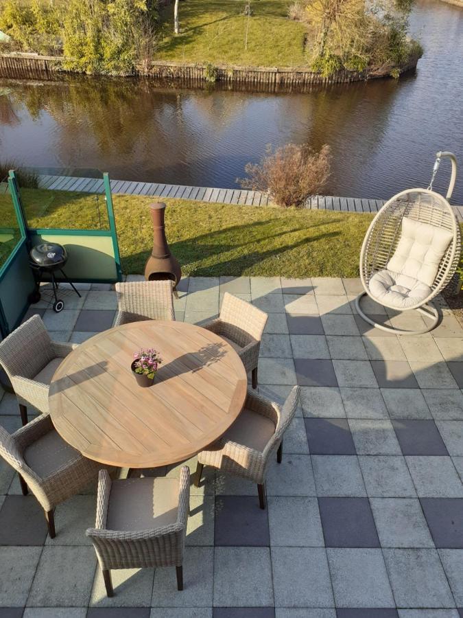 Waterhuis Friesland Oudwoude Bagian luar foto