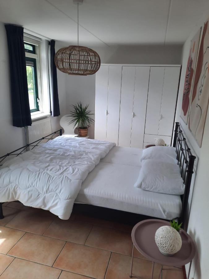 Waterhuis Friesland Oudwoude Bagian luar foto